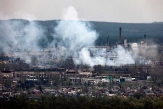 No se detiene: Rusia lanza ataques en el oeste de Ucrania y concentra sus fuerzas en el este