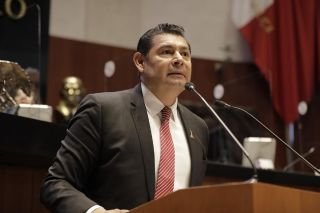 El presidente AMLO trabaja para los ciudadanos, no para la clase pol&iacute;tica: Alejandro Armenta