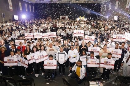 &ldquo;Ustedes son lo mejor de Puebla", gobernador Armenta reconoce a 1,280 atletas