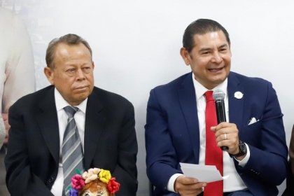 Ampliar&aacute; Puebla protecci&oacute;n y atenci&oacute;n a migrantes poblanos en Madrid y Houston