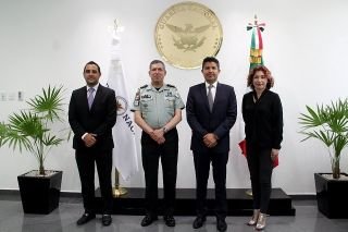 Eduardo Rivera se re&uacute;ne con el comandante de la Guardia Nacional