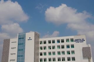 Tras manifestaci&oacute;n de trabajadores ISSSTEP, anuncia incremento salarial