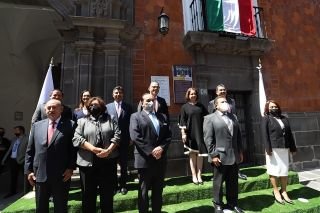Colocan bando solemne con motivo de las fiestas patrias en la sede del poder judicial