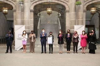 Ayuntamiento de puebla entreg&oacute; galard&oacute;n "Poblana Distinguida" a Lilia Cedillo