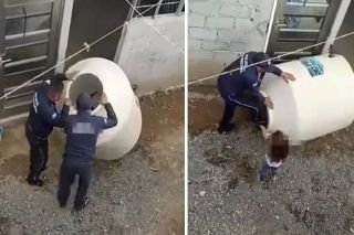 Padres dejan a su hija en un tinaco para irse a trabajar