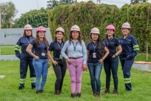 Cascos Rosas&rdquo;, el programa de Agua de Puebla que impulsa y reconoce la labor de la mujer en el sector h&iacute;drico
