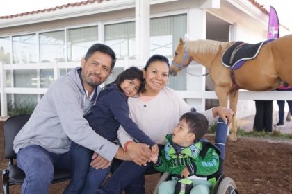Reconoce el SMDIF el trabajo diario de las familias poblanas