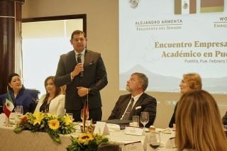 Puebla, puerta de desarrollo econ&oacute;mico coincide embajador de Alemania y el senador Armenta