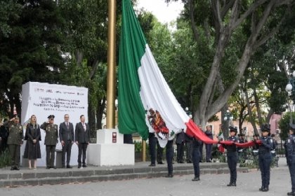 Encabezan Armenta y Chedraui pase de lista a fuerzas municipales en el Z&oacute;calo de Puebla