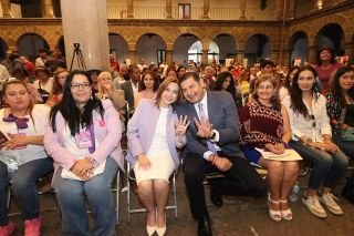 Mujeres, arquitectas del futuro de Puebla: Alejandro Armenta&nbsp;