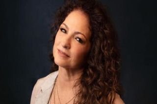 Gloria Estefan revela que sufri&oacute; abuso sexual cuando ten&iacute;a 9 a&ntilde;os