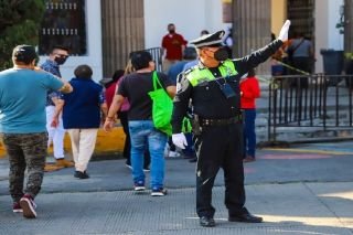 M&aacute;s de 360 mil personas visitaron los panteones de Puebla durante la temporada de d&iacute;a de muertos 2021