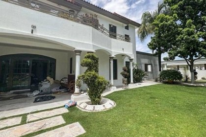 Aseguran armas, droga y equipo t&aacute;ctico durante un operativo en dos inmuebles de Teocaltiche, Jalisco