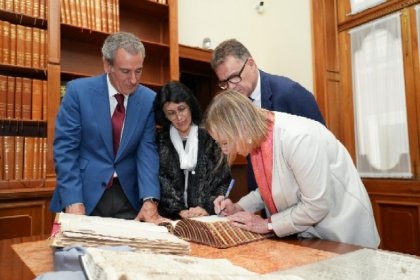 Pepe Chedraui fortalece v&iacute;nculos con Francia en encuentro con embajadora