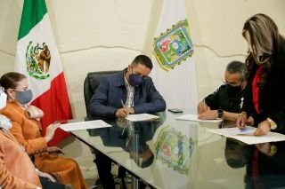 Firma polic&iacute;a municipal de San Andr&eacute;s Cholula convenio de colaboraci&oacute;n con el instituto de ciencias ecuestres