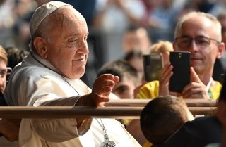 El Papa Francisco mejora y deja el ox&iacute;geno tras un mes hospitalizado