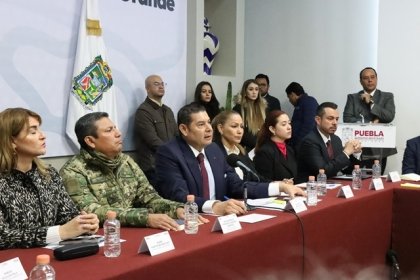 Casas Violeta dar&aacute;n protecci&oacute;n plena a mujeres en Puebla: Alejandro Armenta