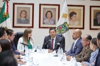 Con nuevo liderazgo, SEDIF refrenda su compromiso con las familias poblanas: Armenta