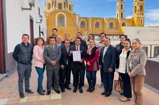 Rinde protesta Raymundo Atanacio como director general del SEDIF