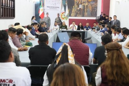 Encabeza gobernador Armenta mesa de paz en microrregi&oacute;n 21