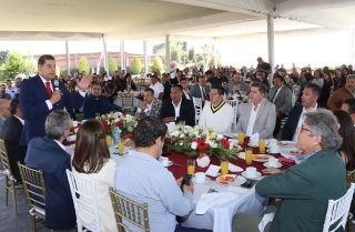 Trabajo coordinado para el desarrollo empresarial de Puebla: Armenta&nbsp;