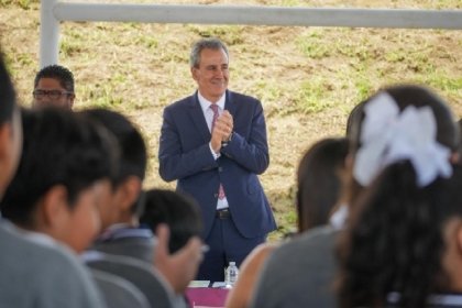 Contribuye Pepe Chedraui a la mejora educativa de la capital