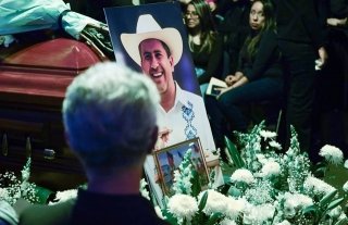 Jefe de escoltas de Carlos Manzo es buscado en todo el pa&iacute;s, confirma fiscal de Michoac&aacute;n