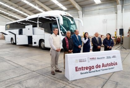 Cumple Gobierno del Estado compromisos y acuerdos con la Normal rural "Carmen Serd&aacute;n"
