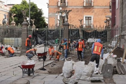 Rehabilita Gobierno del Estado el Atrio de la Catedral poblana