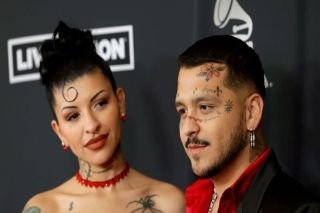 Christian Nodal y su mam&aacute; reaccionan al embarazo de Cazzu