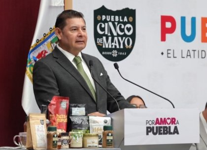 Anuncia Alejandro Armenta inversi&oacute;n hist&oacute;rica de mil millones para el Aeropuerto de Puebla