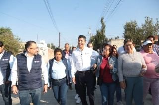 Eduardo Rivera entrega 8 nuevas calles