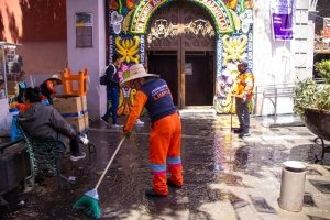 Se prepara la Ciudad de Puebla para recibir a turistas y locales con limpieza integral en templos hist&oacute;ricos