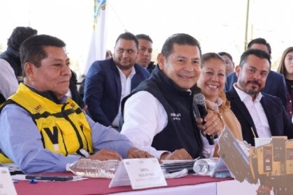Bienestar integral para familias; Gobierno de Puebla pavimenta vialidades con 60% de ahorro