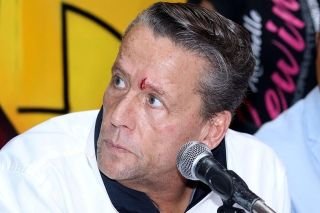 Alfredo Adame se pelea contra una familia, denuncia que fue v&iacute;ctima de robo