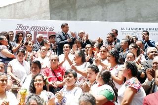 Armenta, orgulloso de Puebla, promueve los rincones m&aacute;gicos en el Senado