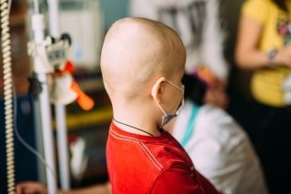 Anuncian apoyo a ni&ntilde;os con c&aacute;ncer con dep&oacute;sito de 6 mil 400 pesos bimestrales