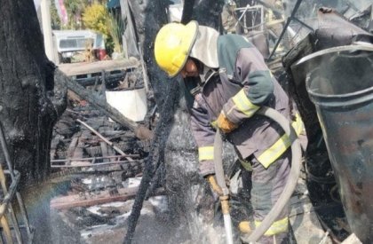 Incendio en la M&eacute;xico&ndash;Puebla moviliza a cuerpos de emergencia; no hubo heridos