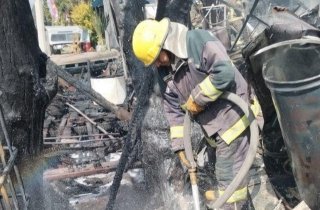 Incendio en la M&eacute;xico&ndash;Puebla moviliza a cuerpos de emergencia; no hubo heridos